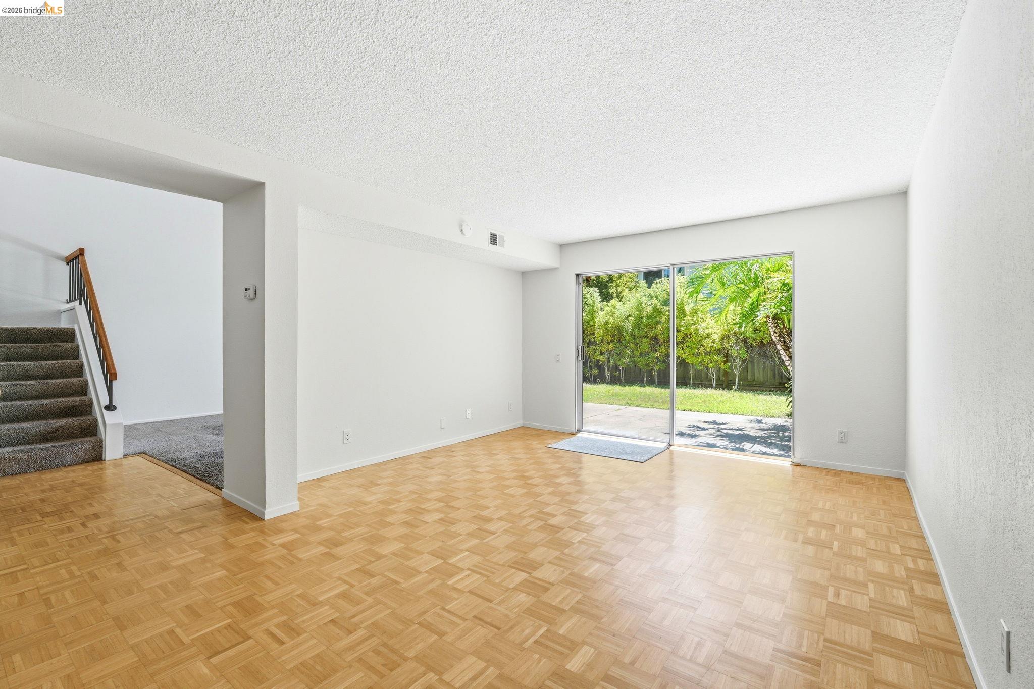 2231 Heathrow Pl
