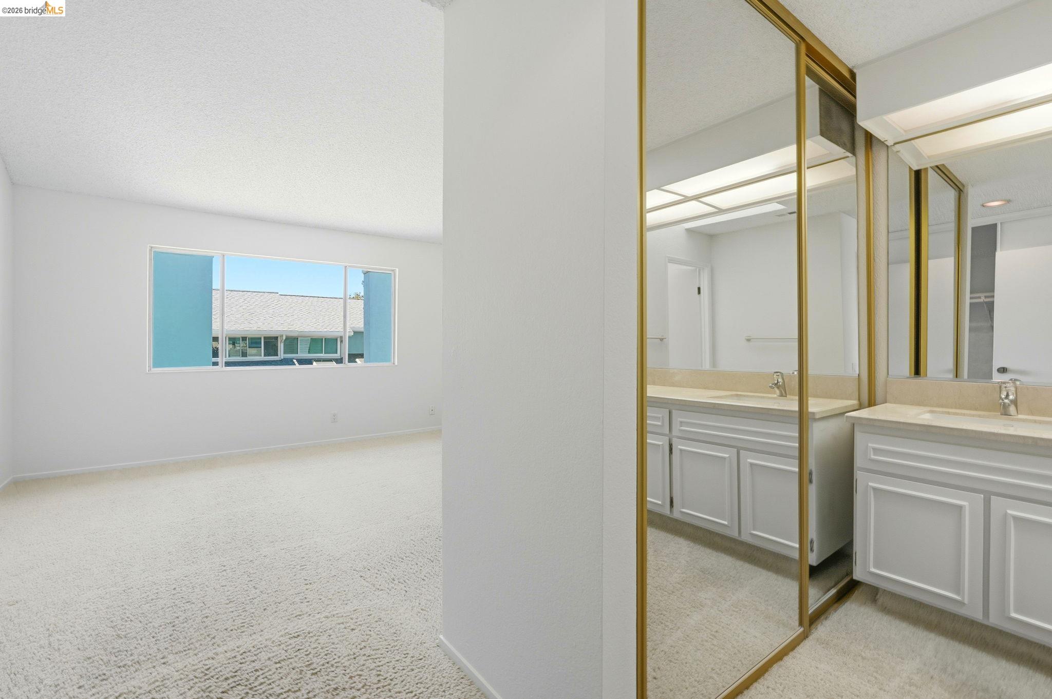 2231 Heathrow Pl