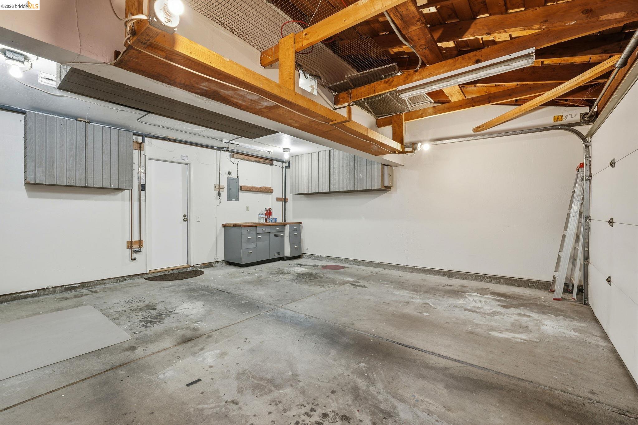 2231 Heathrow Pl