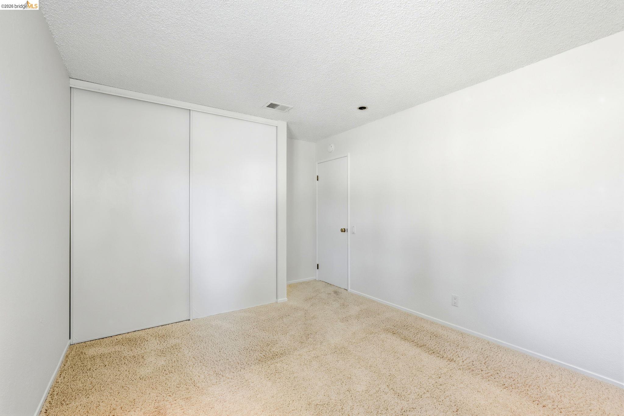 2231 Heathrow Pl