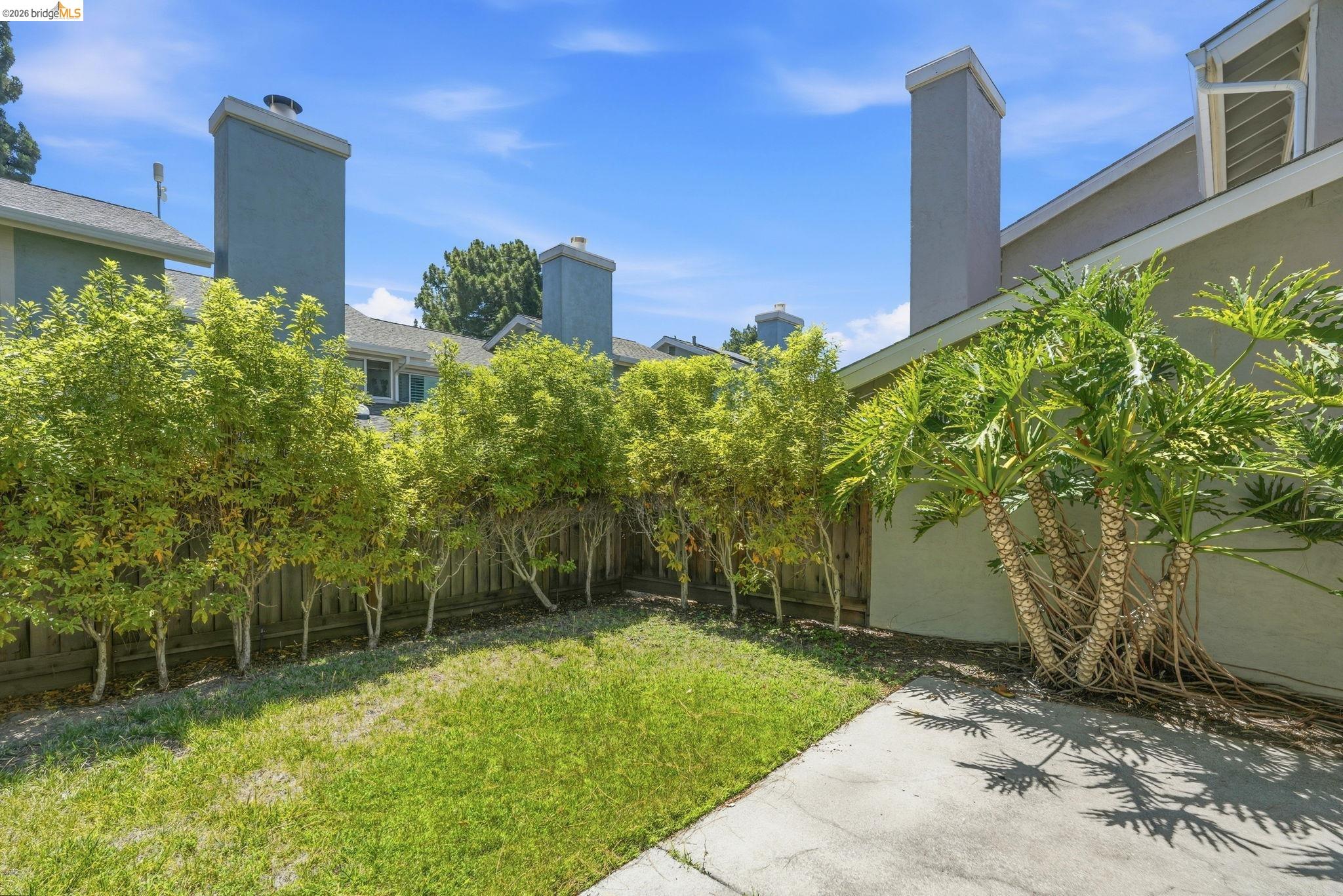 2231 Heathrow Pl
