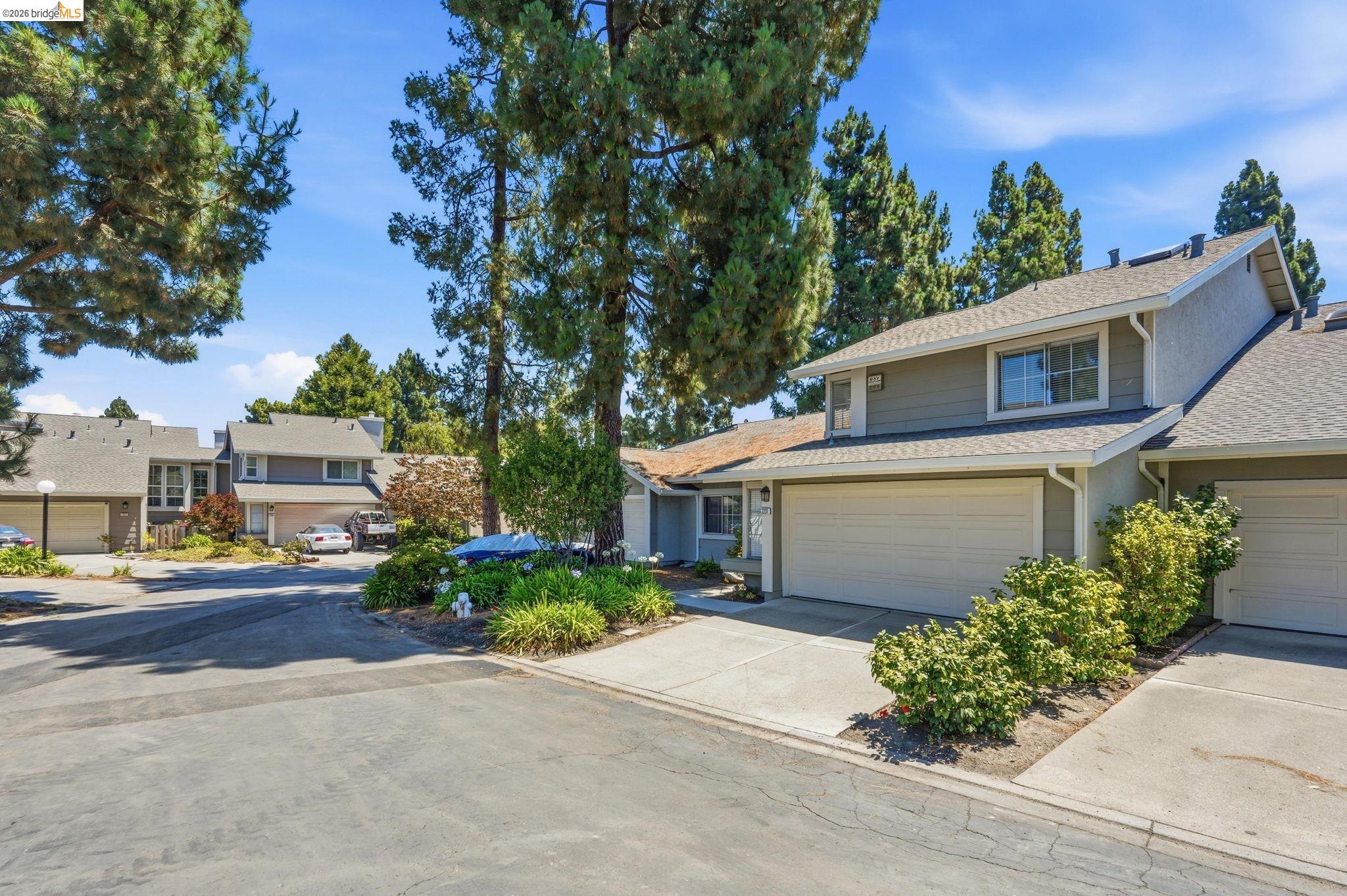 2231 Heathrow Pl