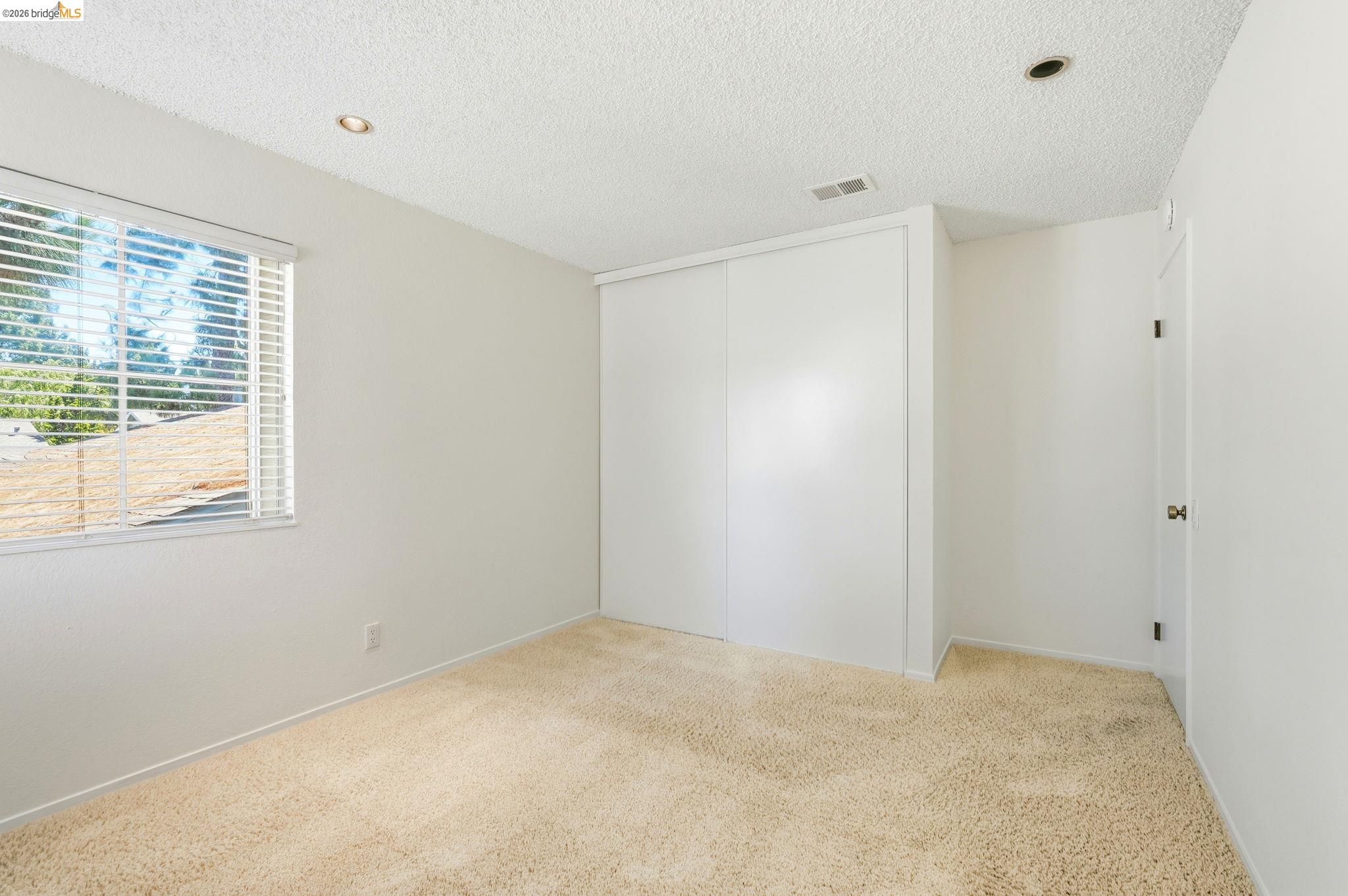 2231 Heathrow Pl