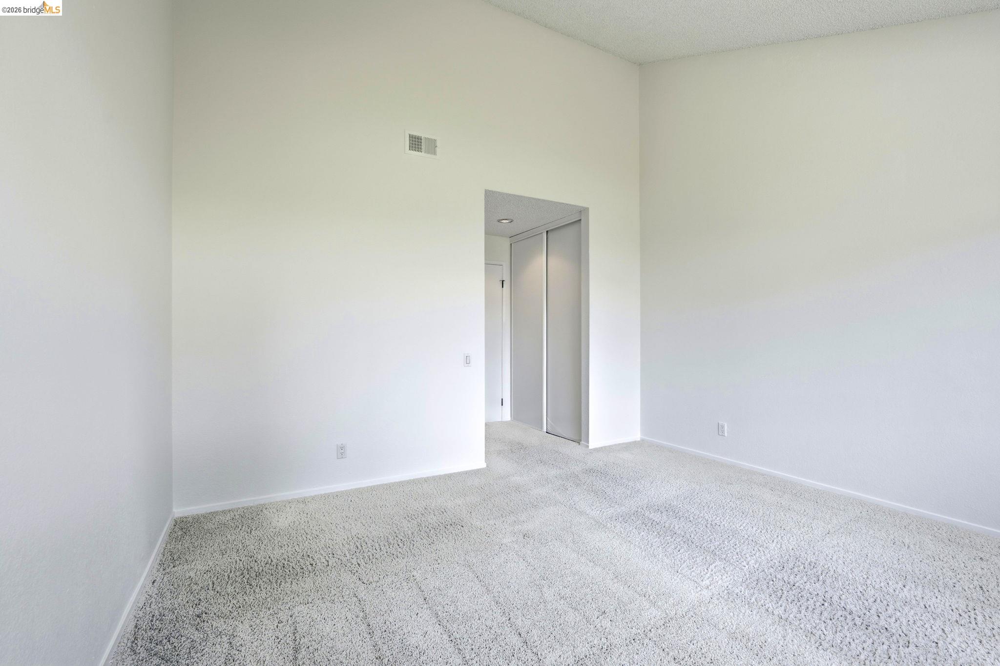2231 Heathrow Pl
