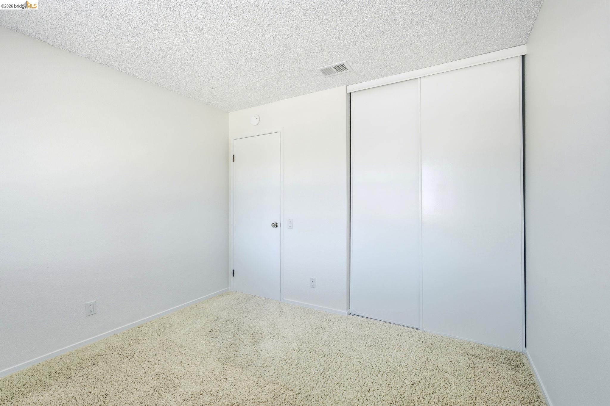 2231 Heathrow Pl