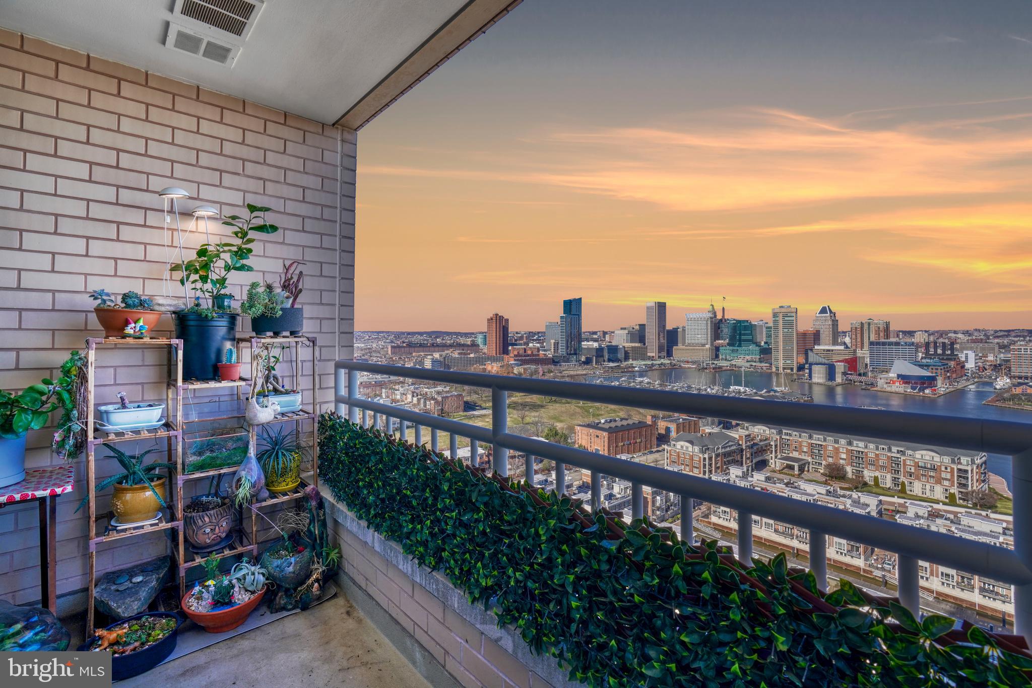 100 Harborview DRIVE Unit: 2209