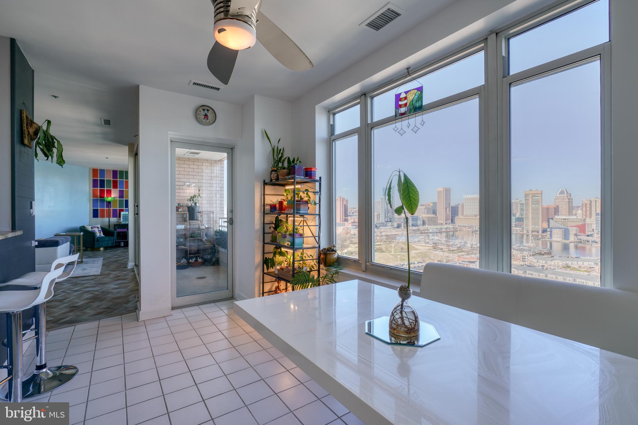 100 Harborview DRIVE Unit: 2209