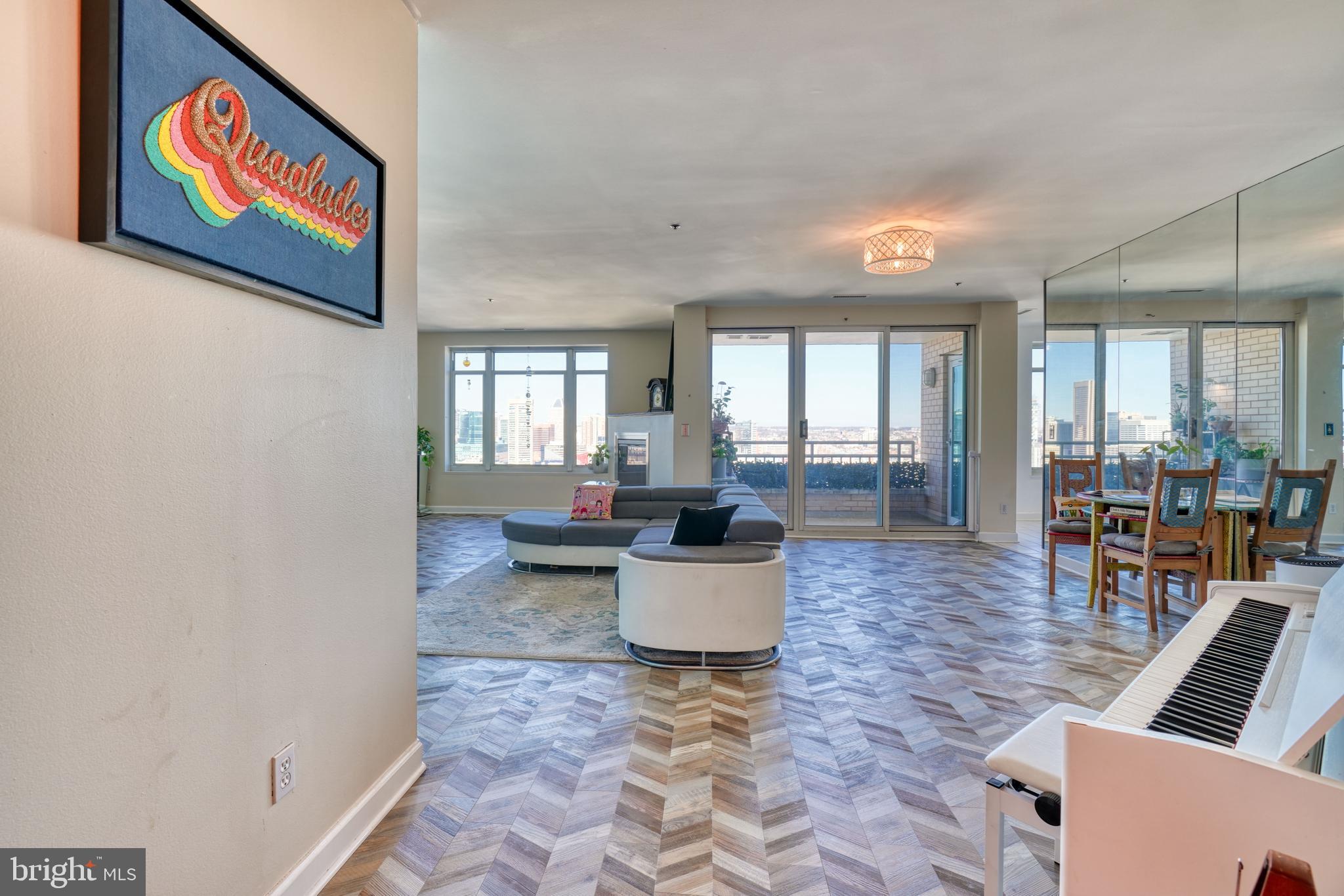 100 Harborview DRIVE Unit: 2209