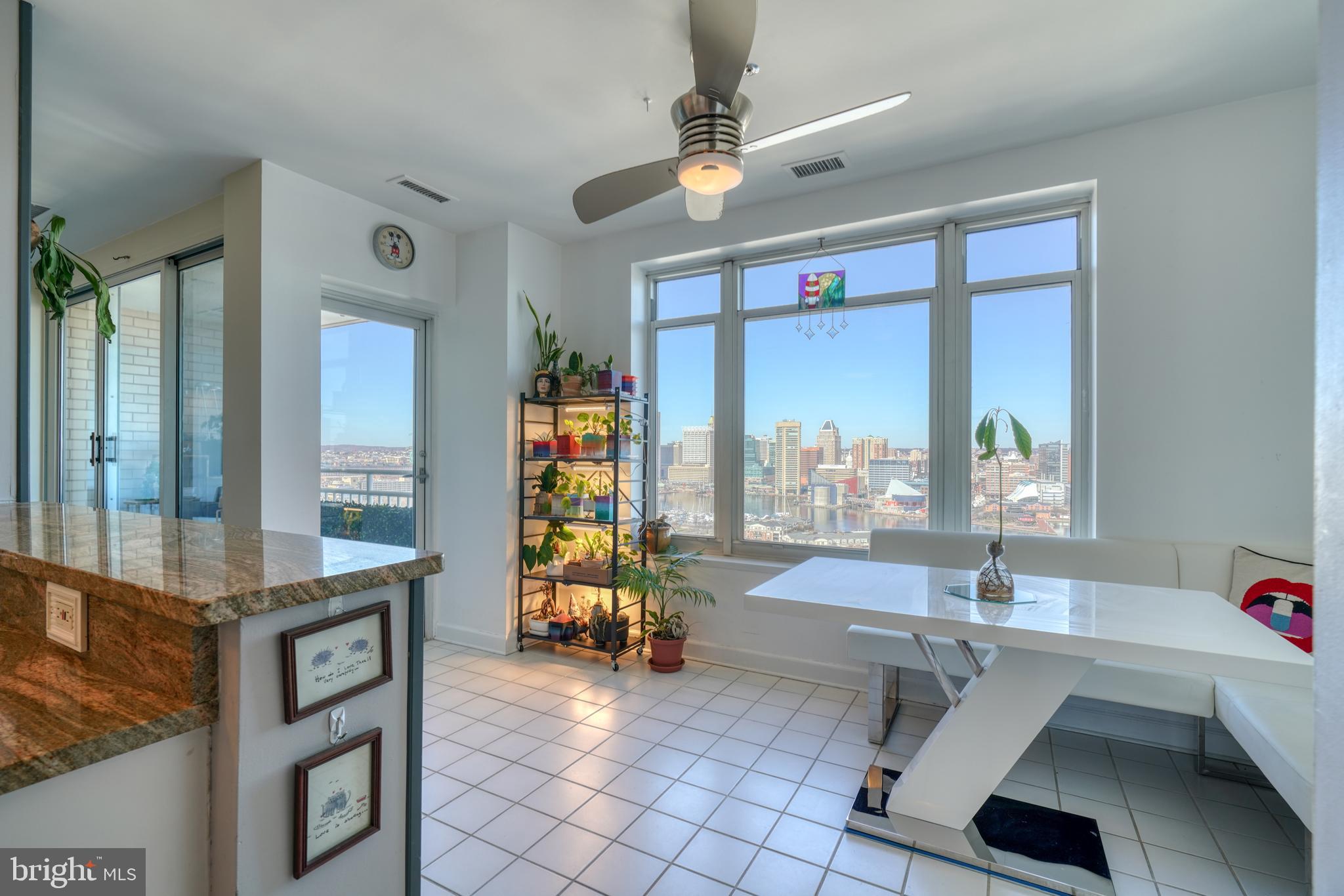 100 Harborview DRIVE Unit: 2209