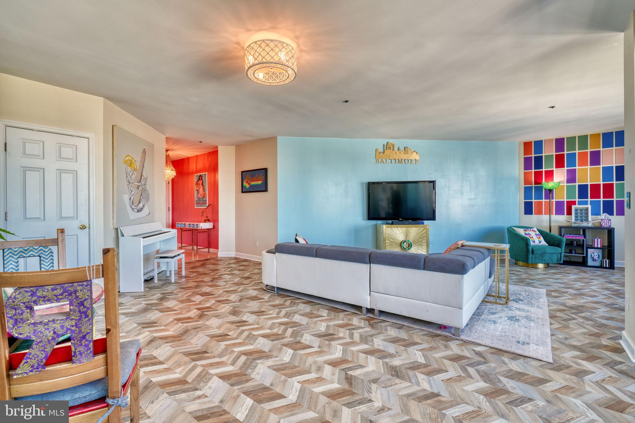 100 Harborview DRIVE Unit: 2209