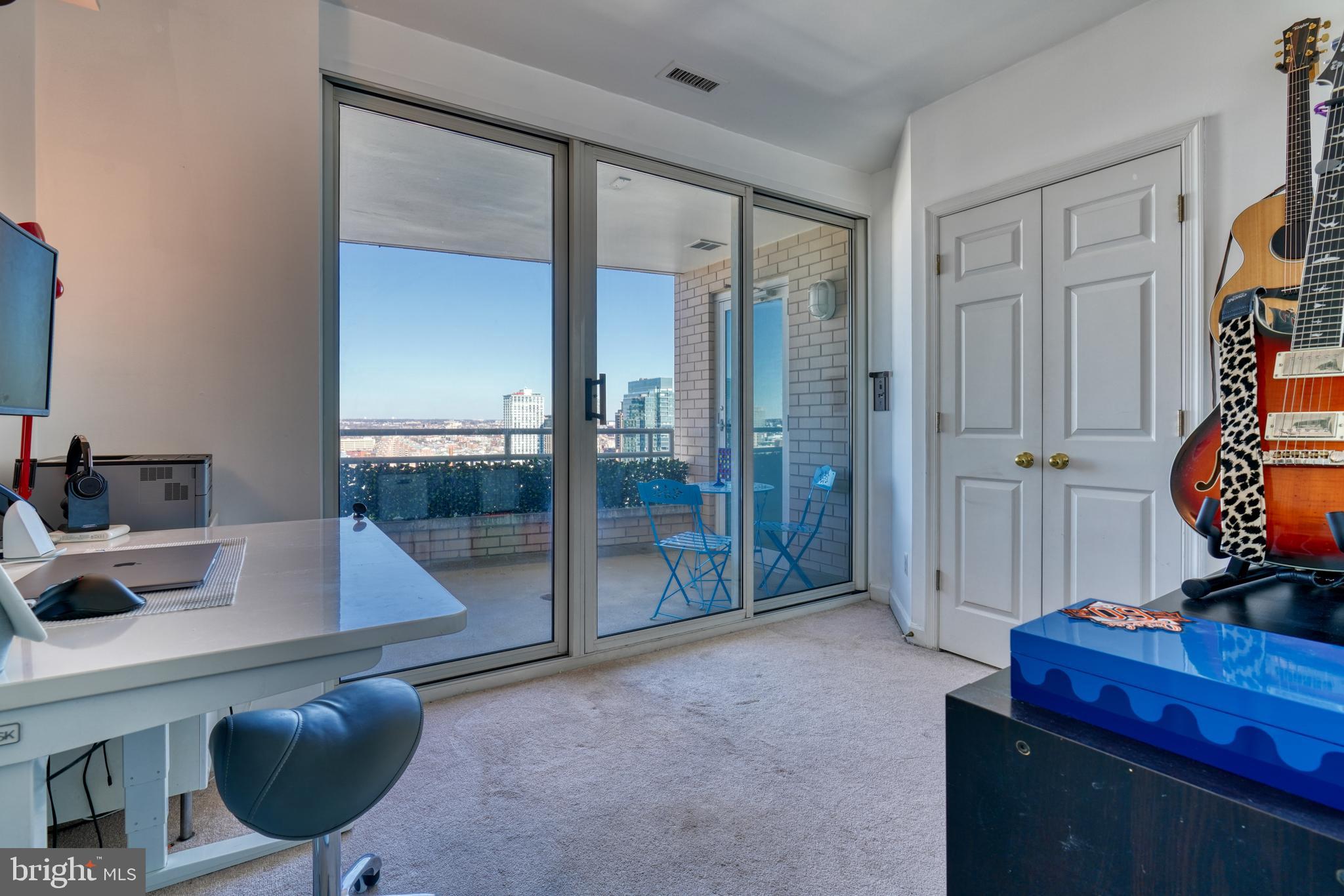 100 Harborview DRIVE Unit: 2209