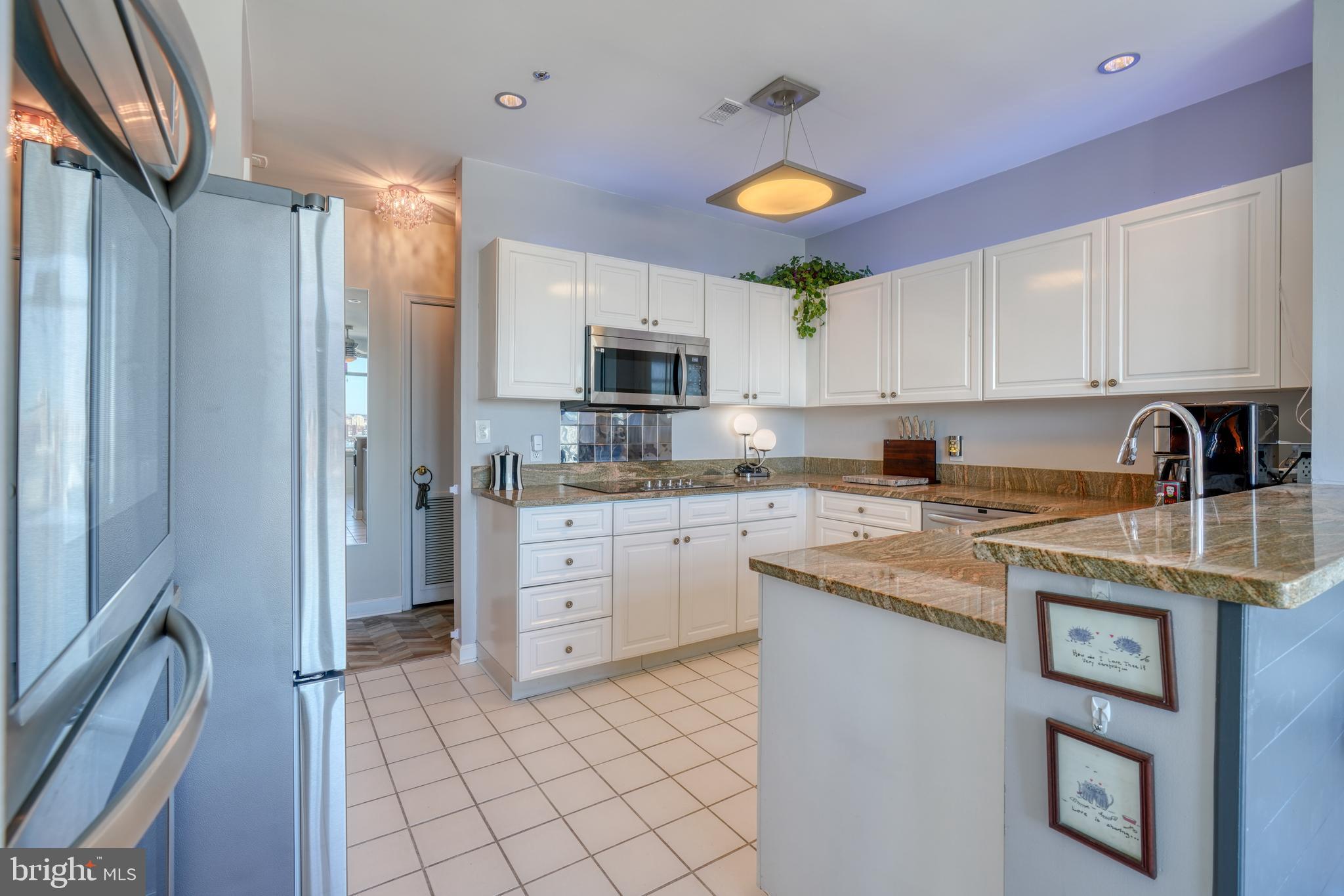 100 Harborview DRIVE Unit: 2209