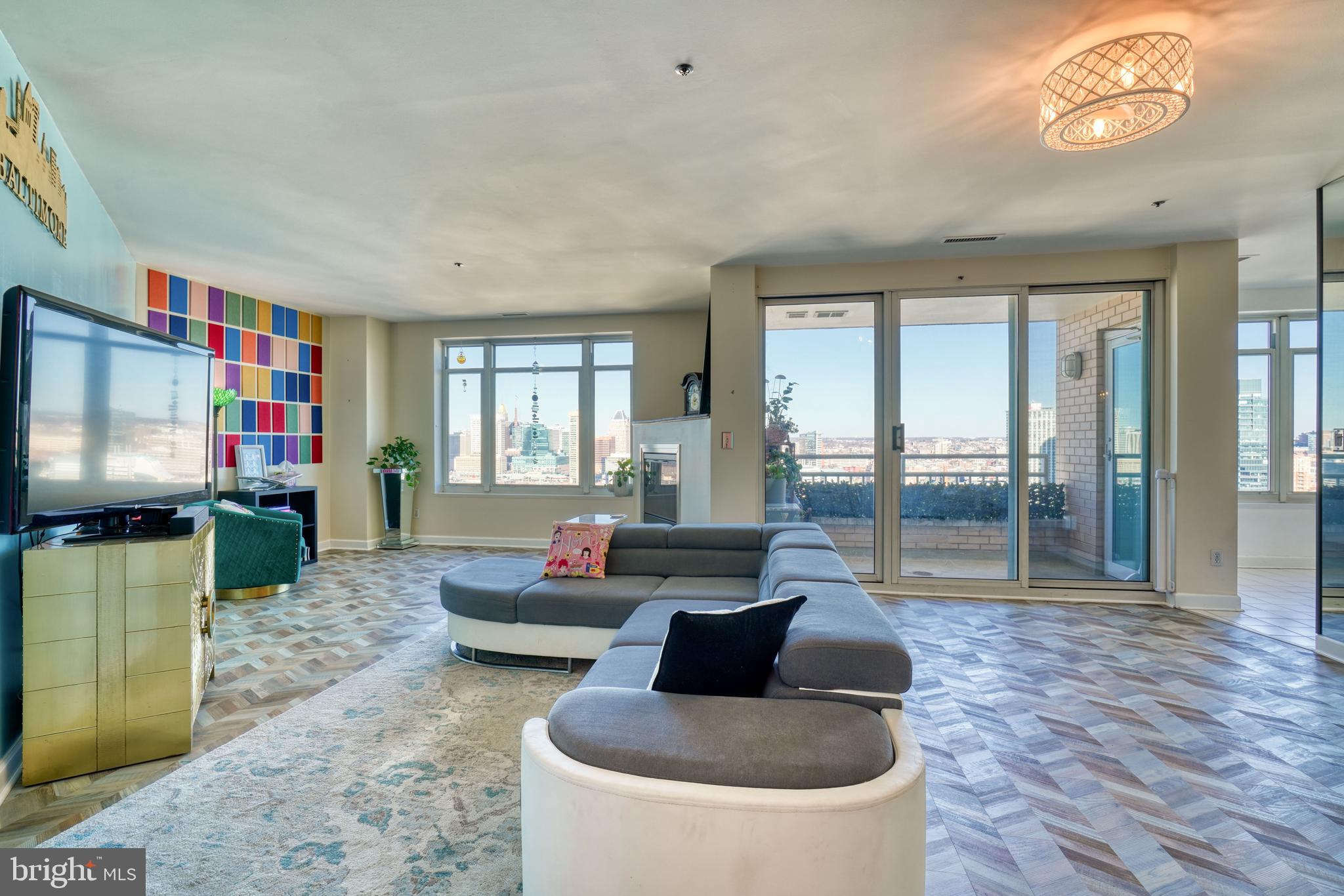 100 Harborview DRIVE Unit: 2209