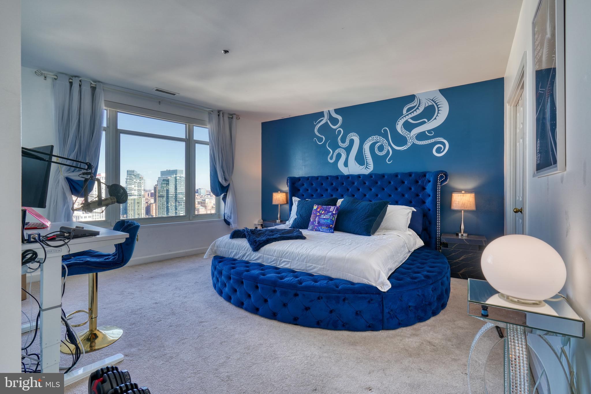 100 Harborview DRIVE Unit: 2209