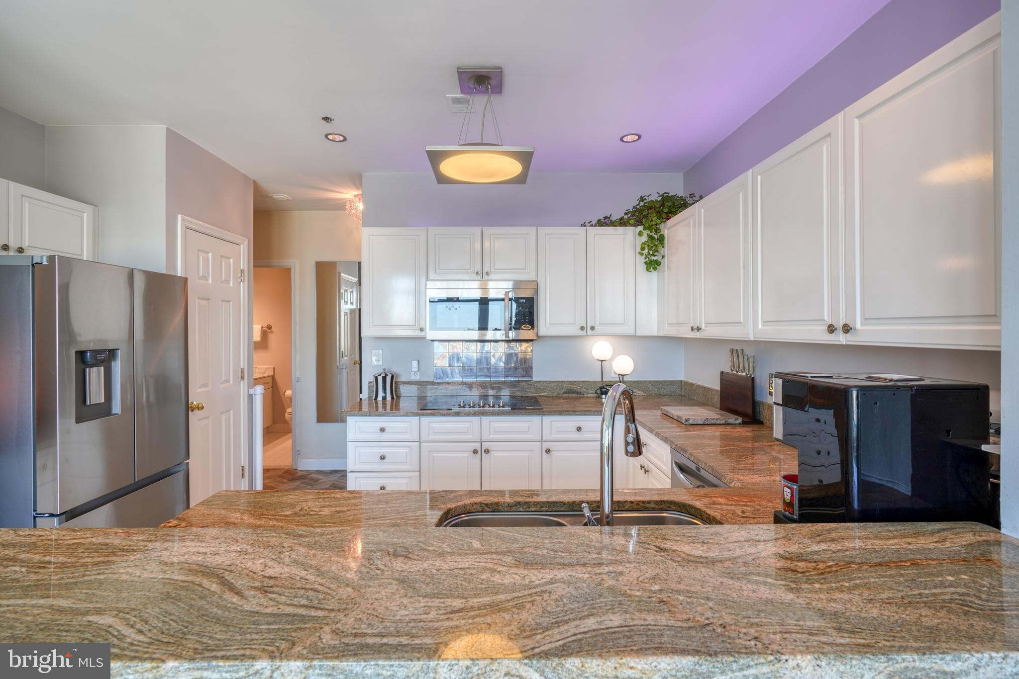 100 Harborview DRIVE Unit: 2209