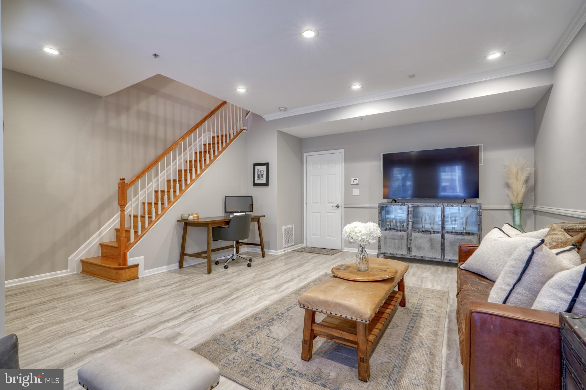 2613 Lighthouse LANE