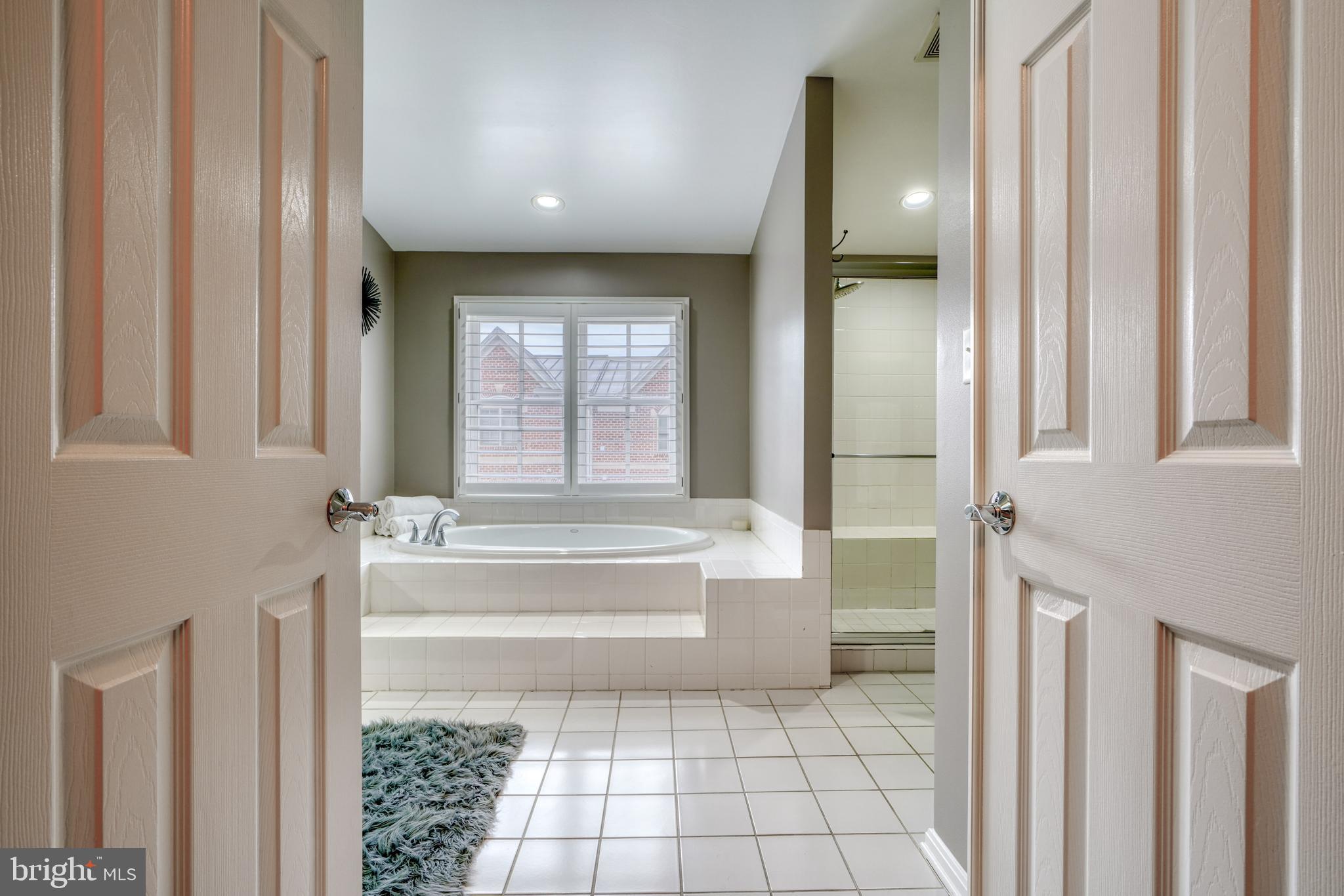 2613 Lighthouse LANE