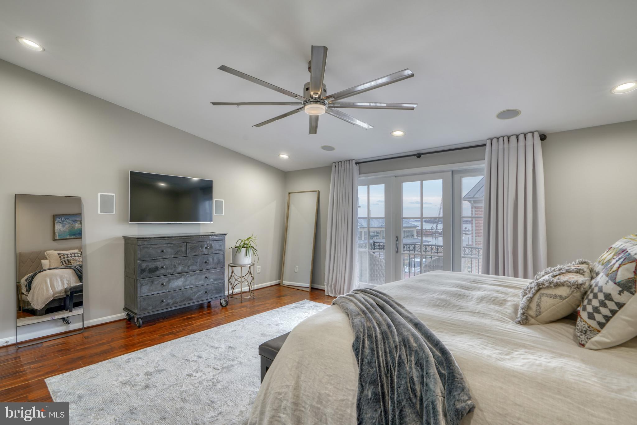 2613 Lighthouse LANE