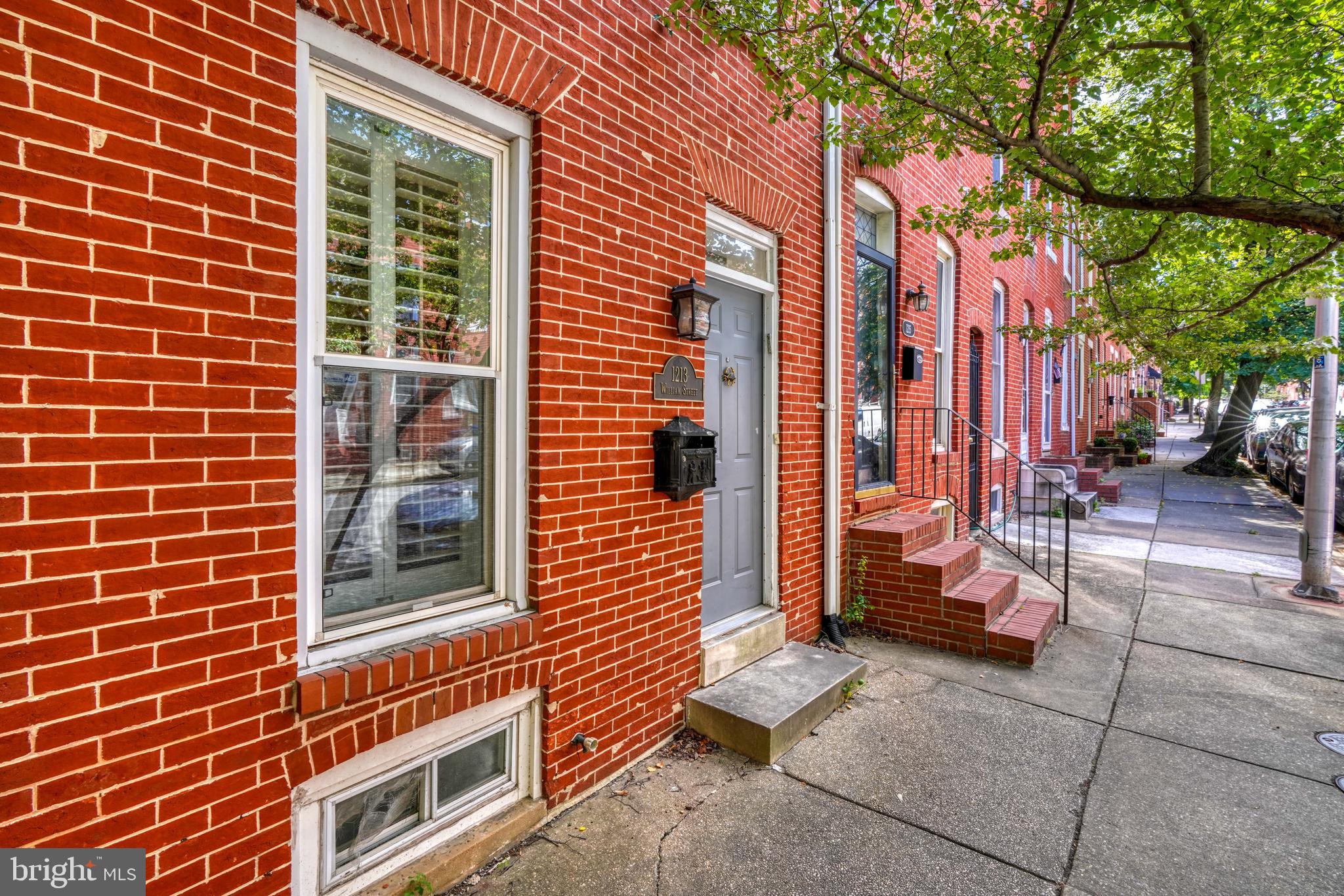 1213 William Street