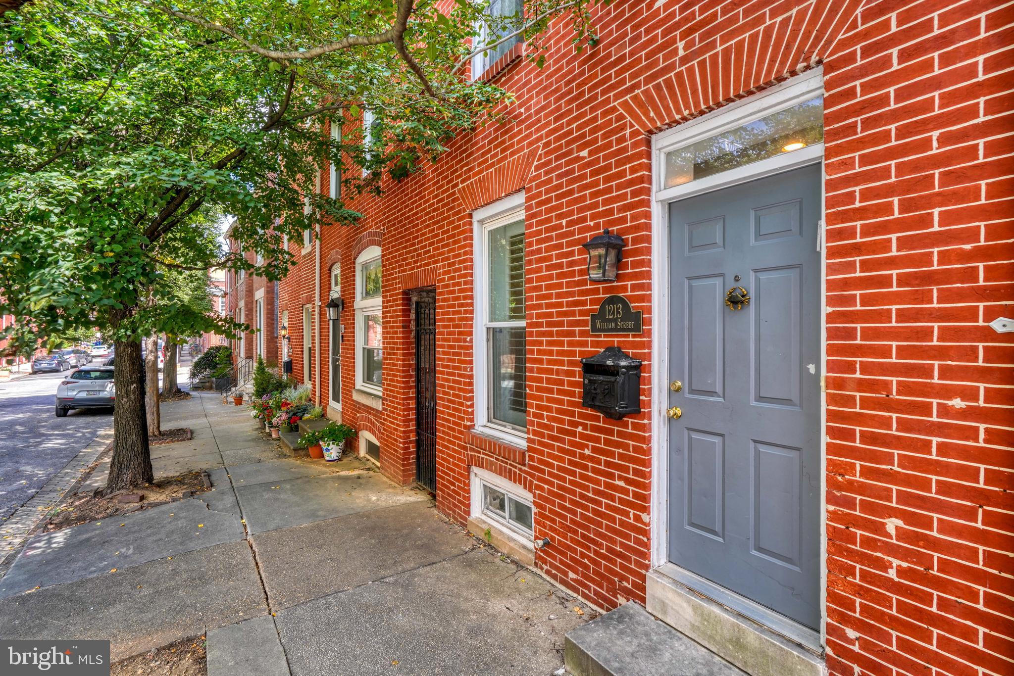 1213 William Street