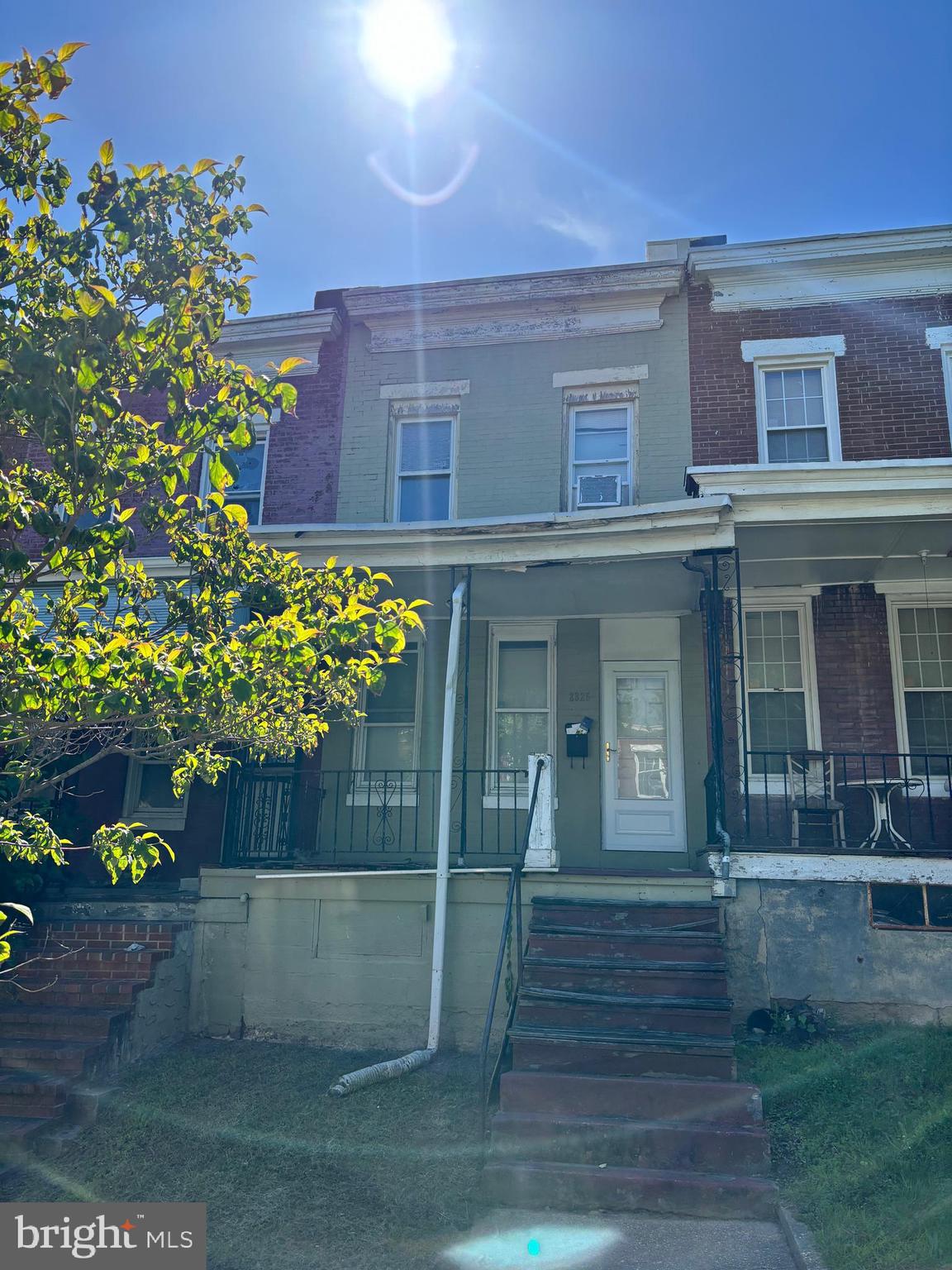 2325 Sidney Ave