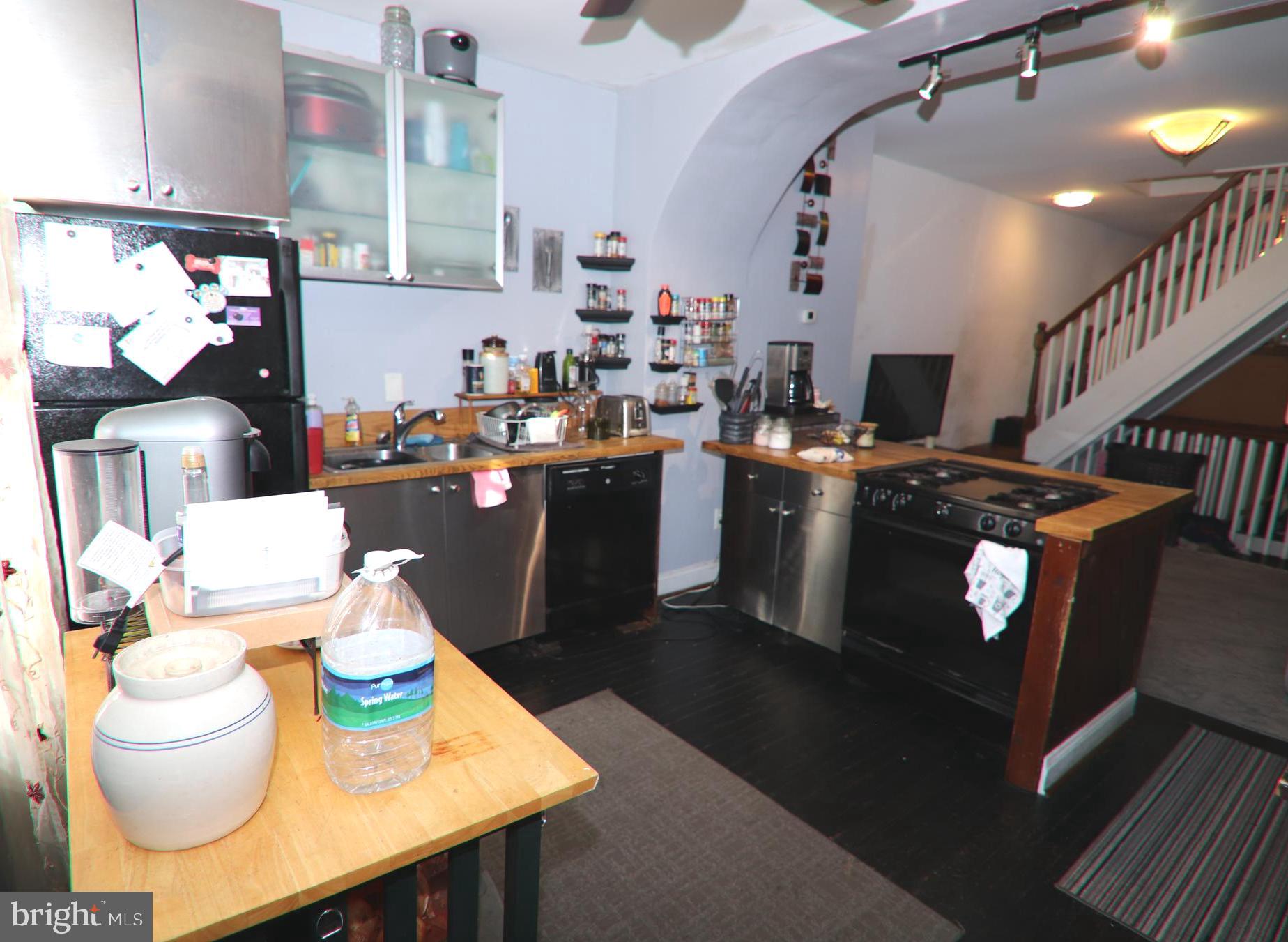 2352 Sidney Ave