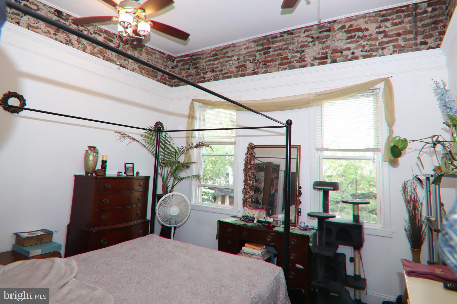 2352 Sidney Ave