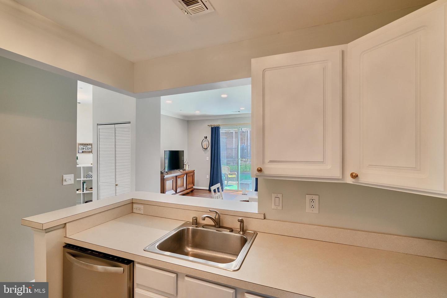 23 Pierside Dr #T16