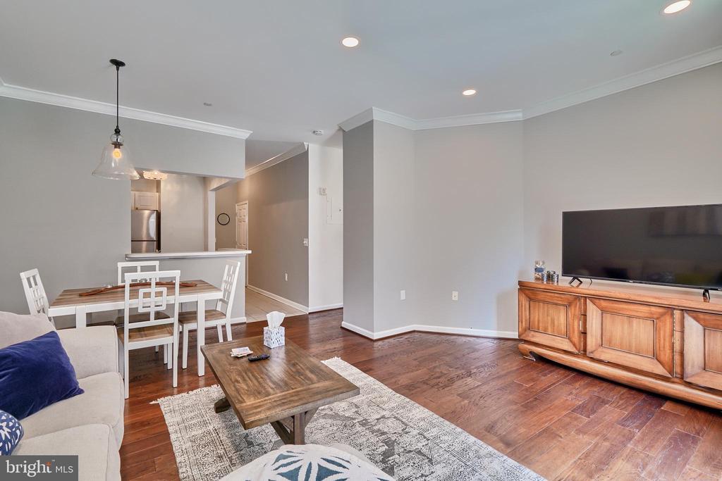 23 Pierside Dr #T16