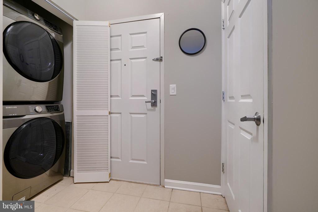 23 Pierside Dr #T16