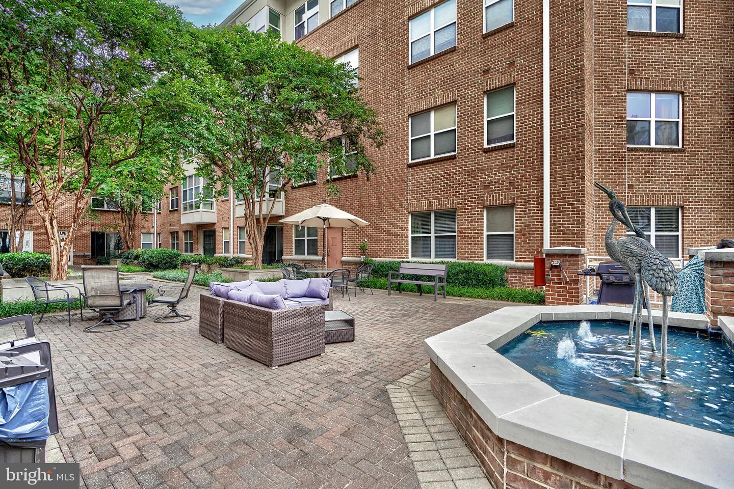 23 Pierside Dr #T16