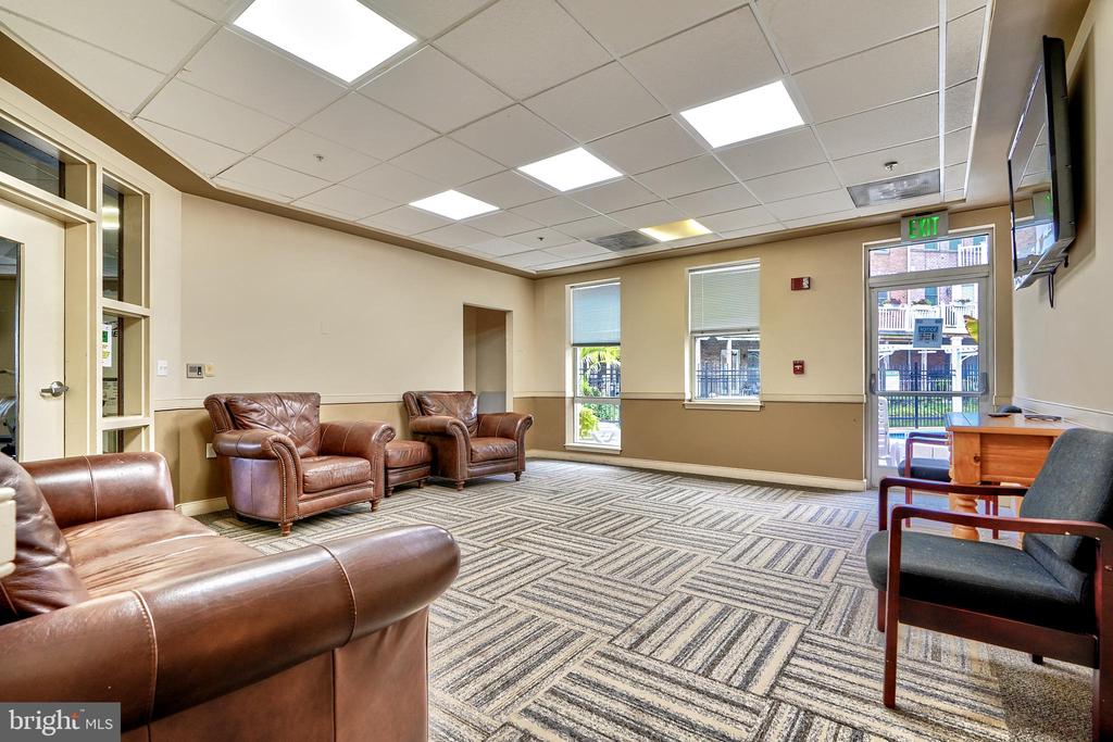 23 Pierside Dr #T16