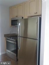 100 Harborview Dr #808
