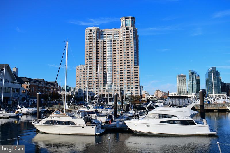 100 Harborview Dr #808