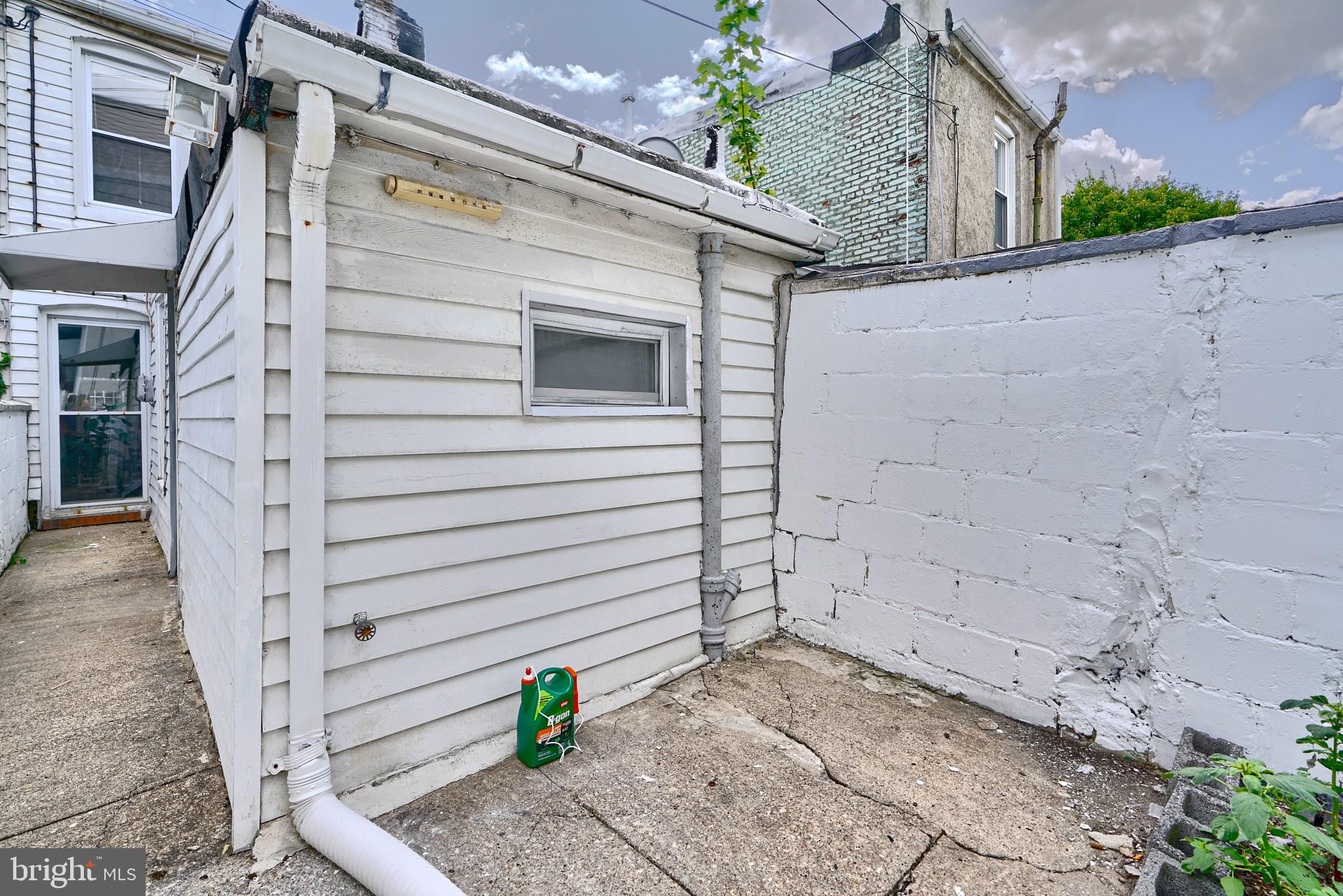 2516 Hudson St