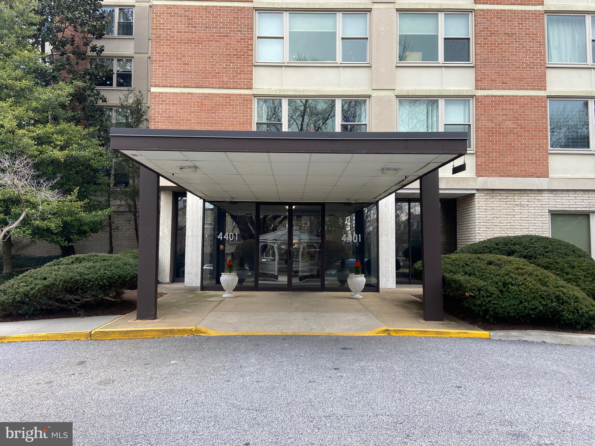 4401 ROLAND AVE #115