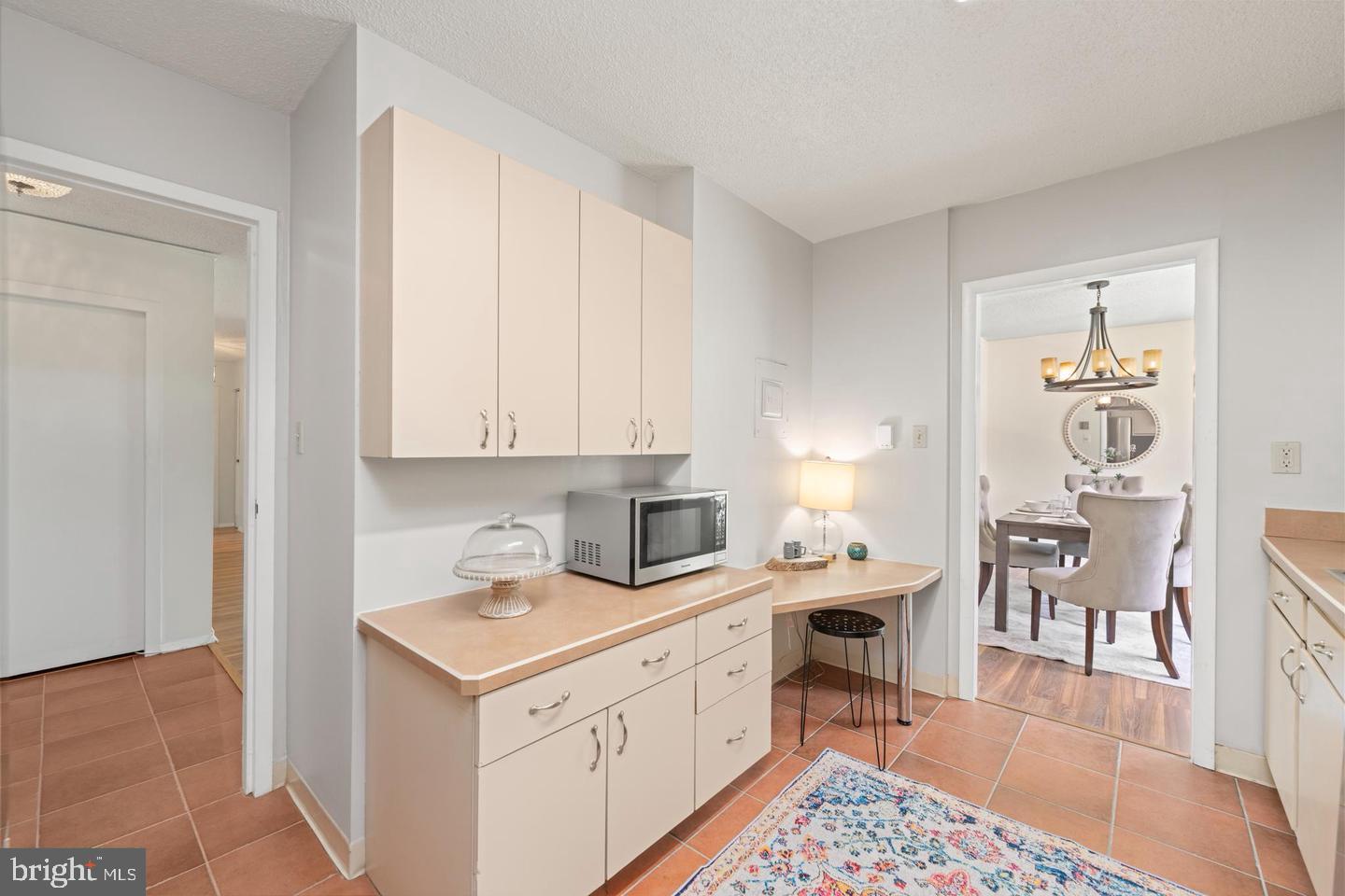 4401 ROLAND AVE #115