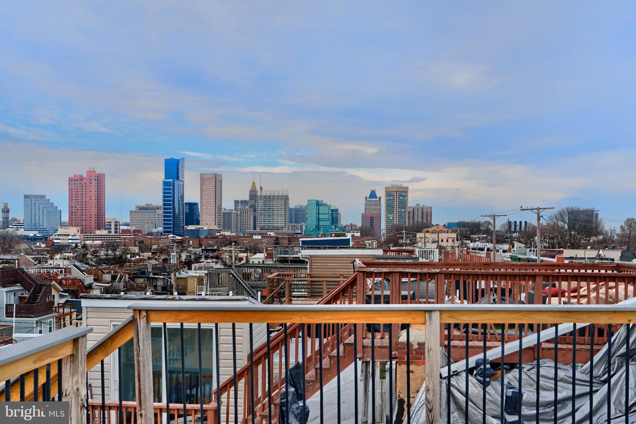 1252-1/2 Riverside Ave