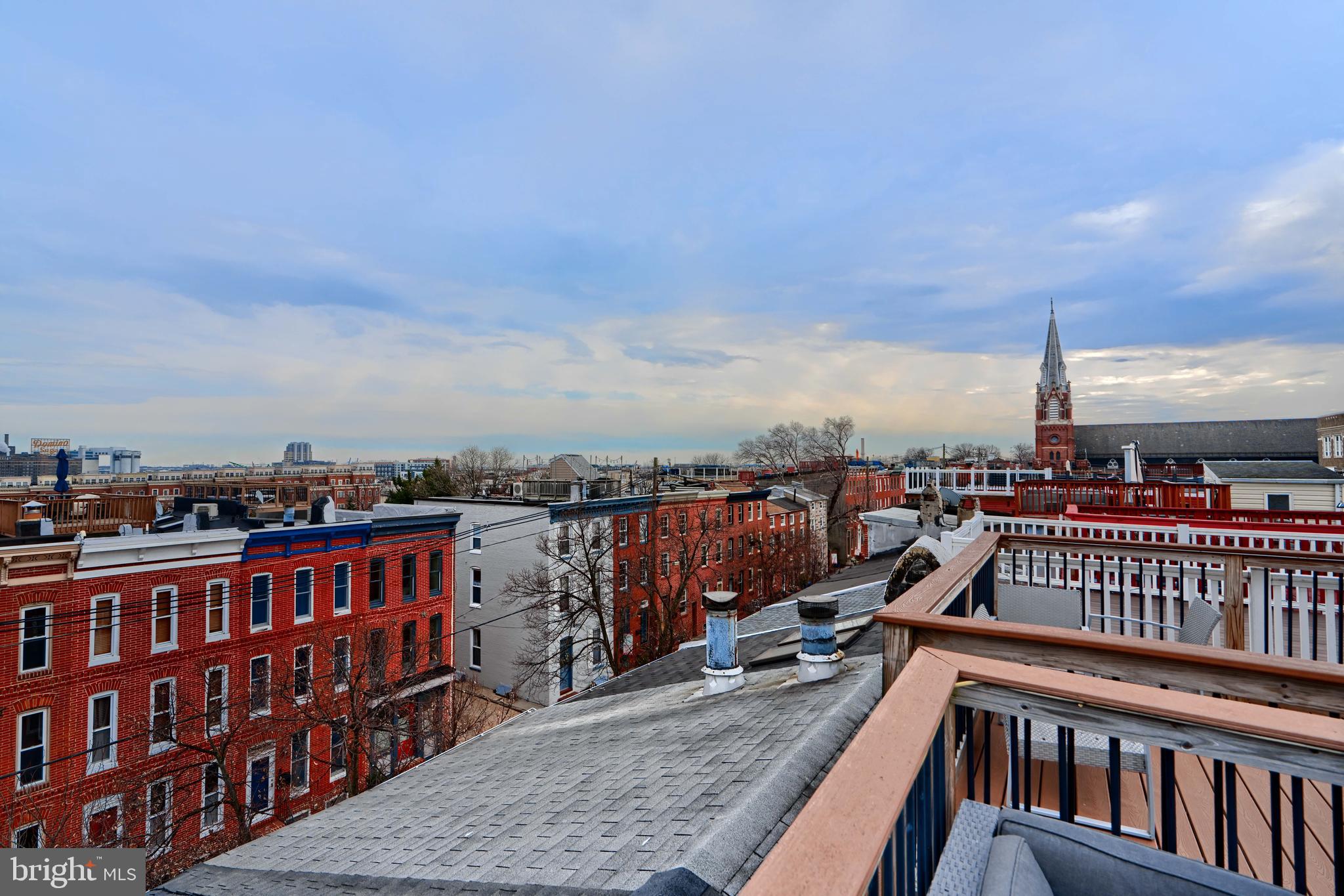 1252-1/2 Riverside Ave