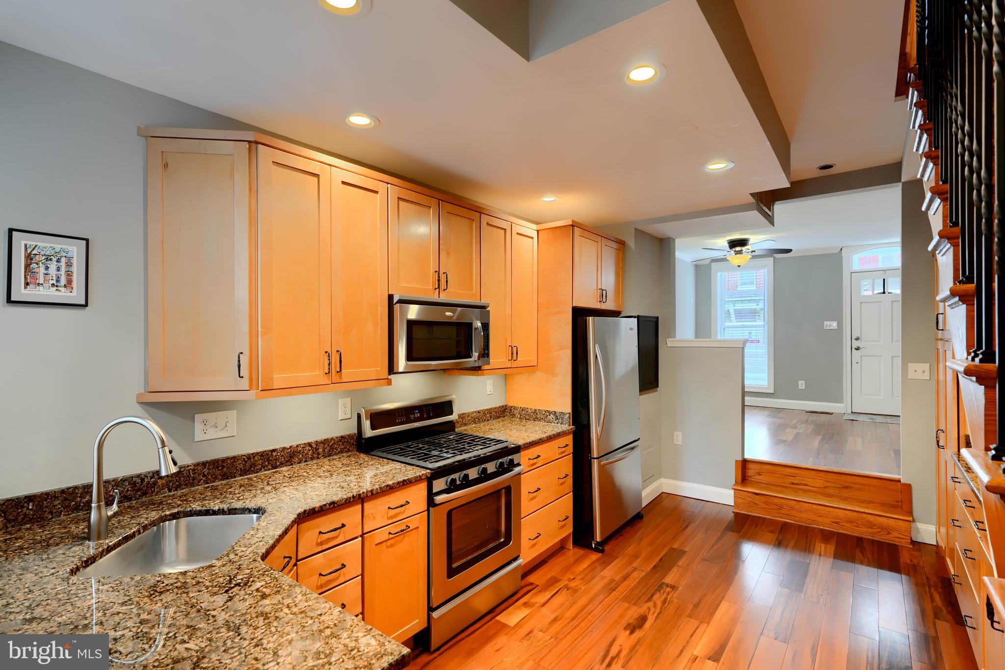 1252-1/2 Riverside Ave