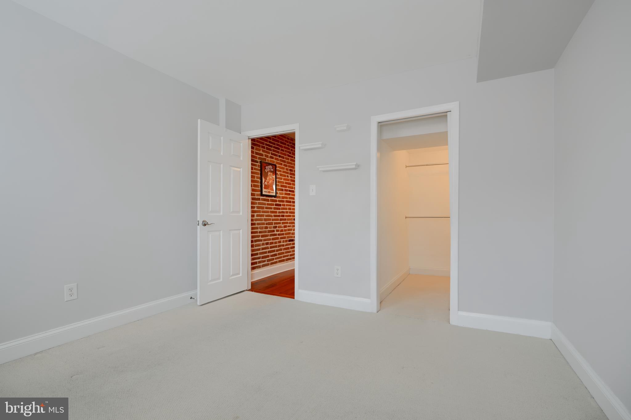 1252-1/2 Riverside Ave