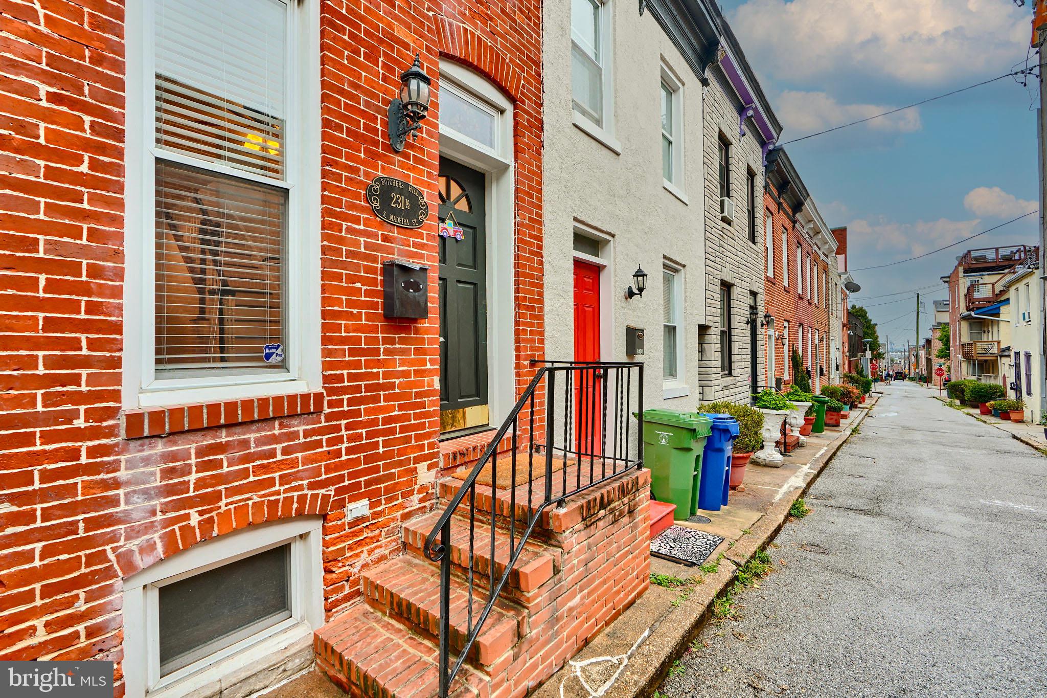 231-1/2 S Madeira St