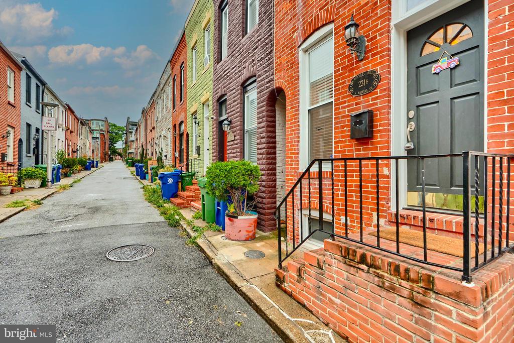 231-1/2 S Madeira St