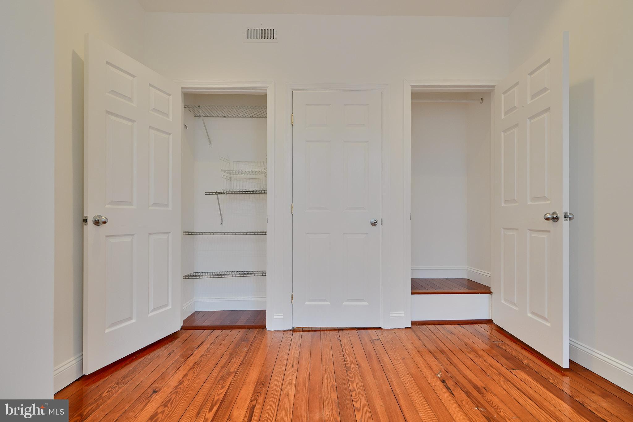 231-1/2 S Madeira St