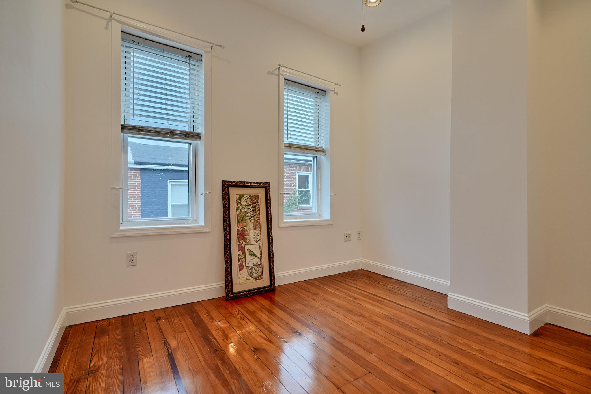 231-1/2 S Madeira St