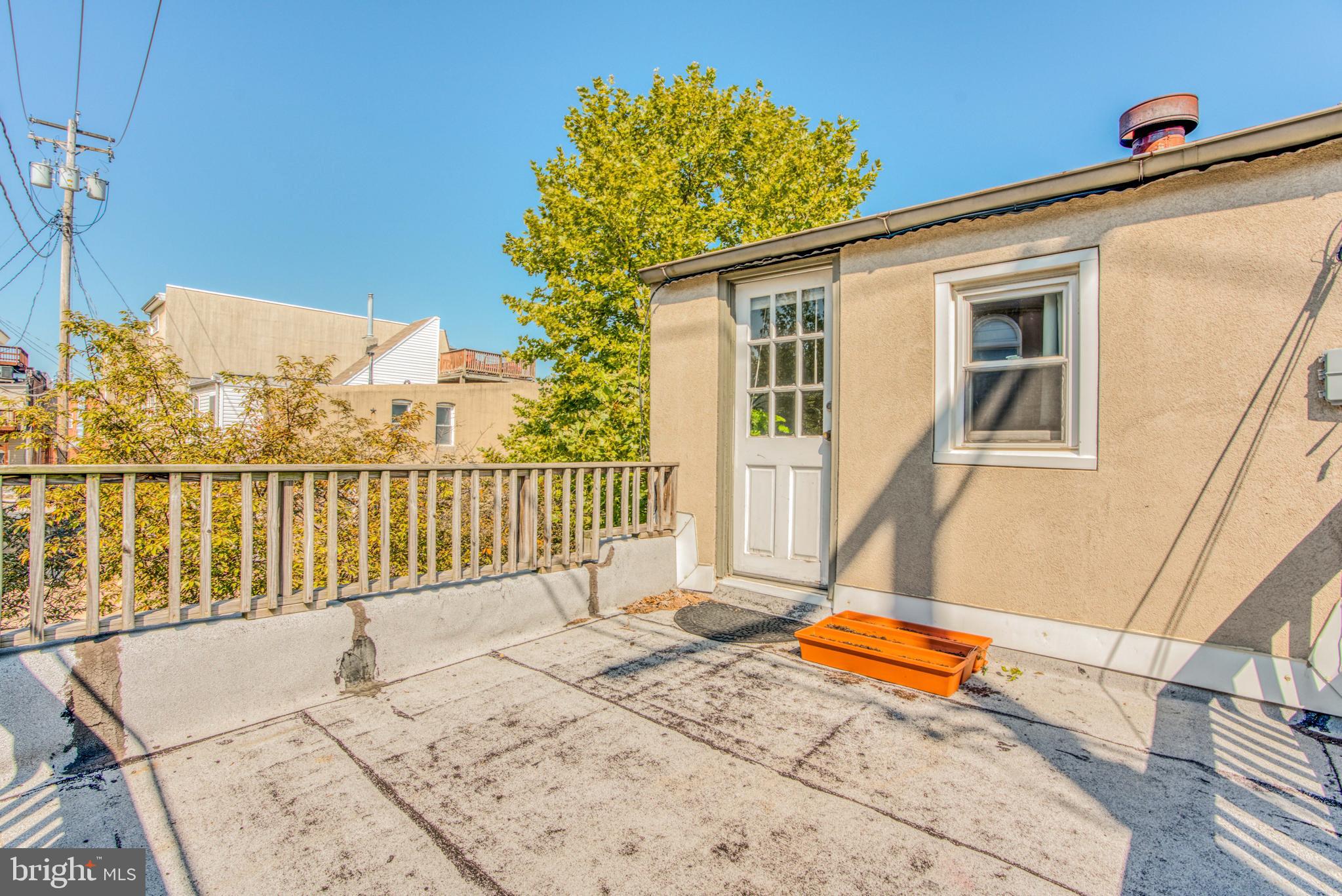 525 E Fort Ave