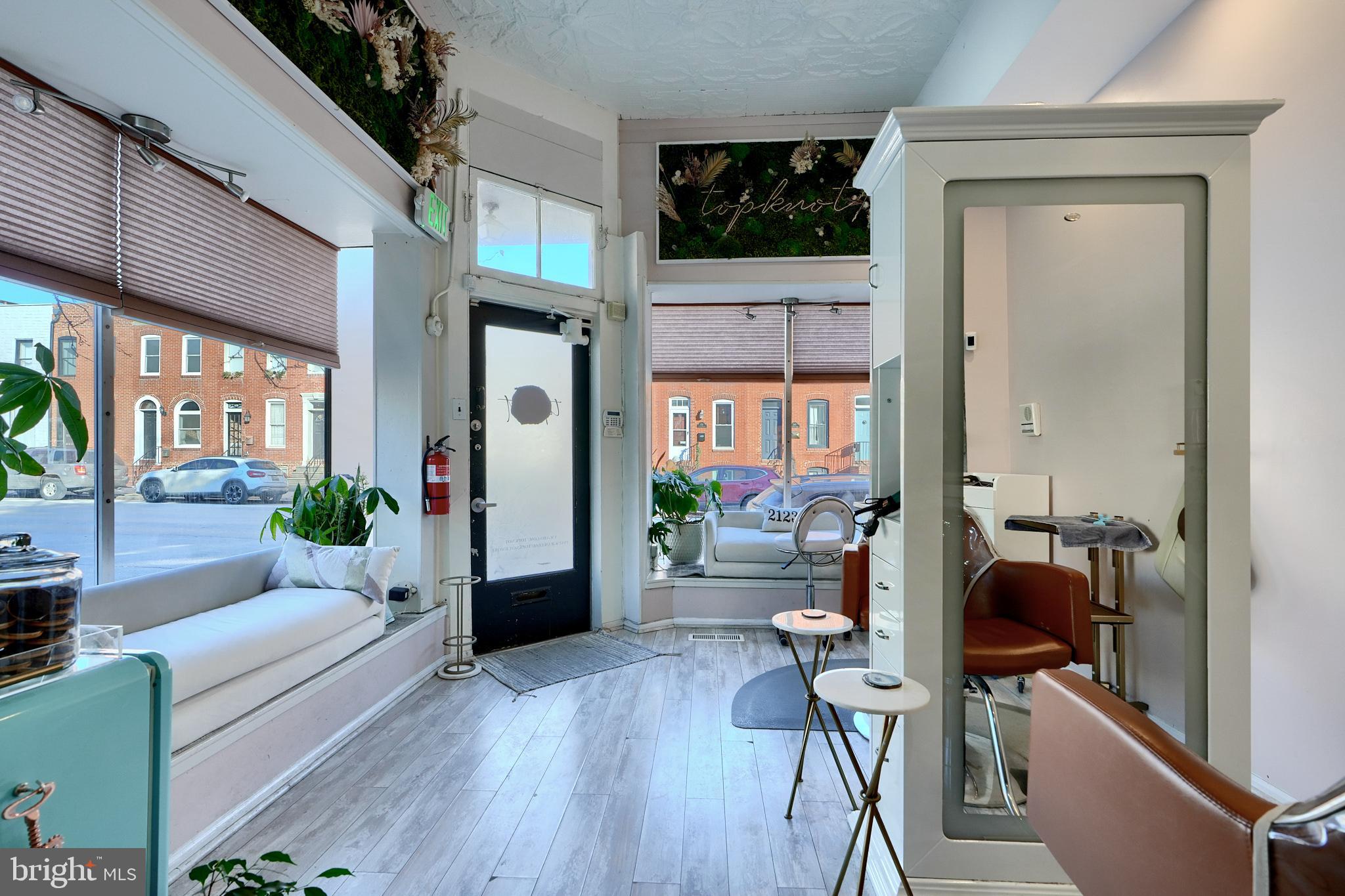 525 E Fort Ave