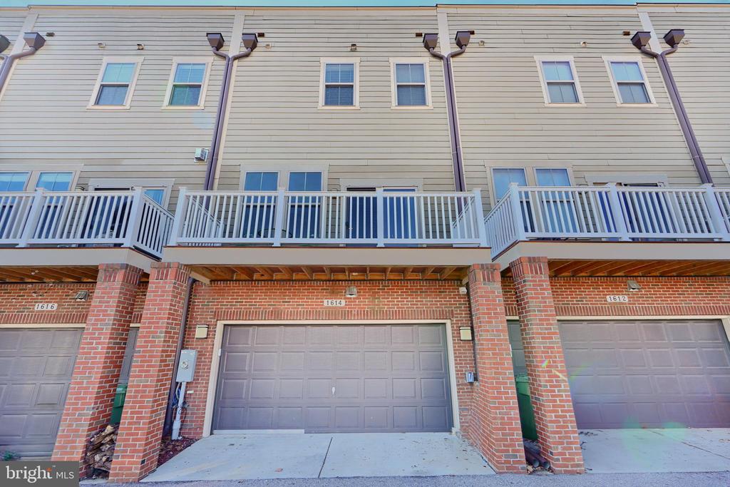 1614 Rampart Mews