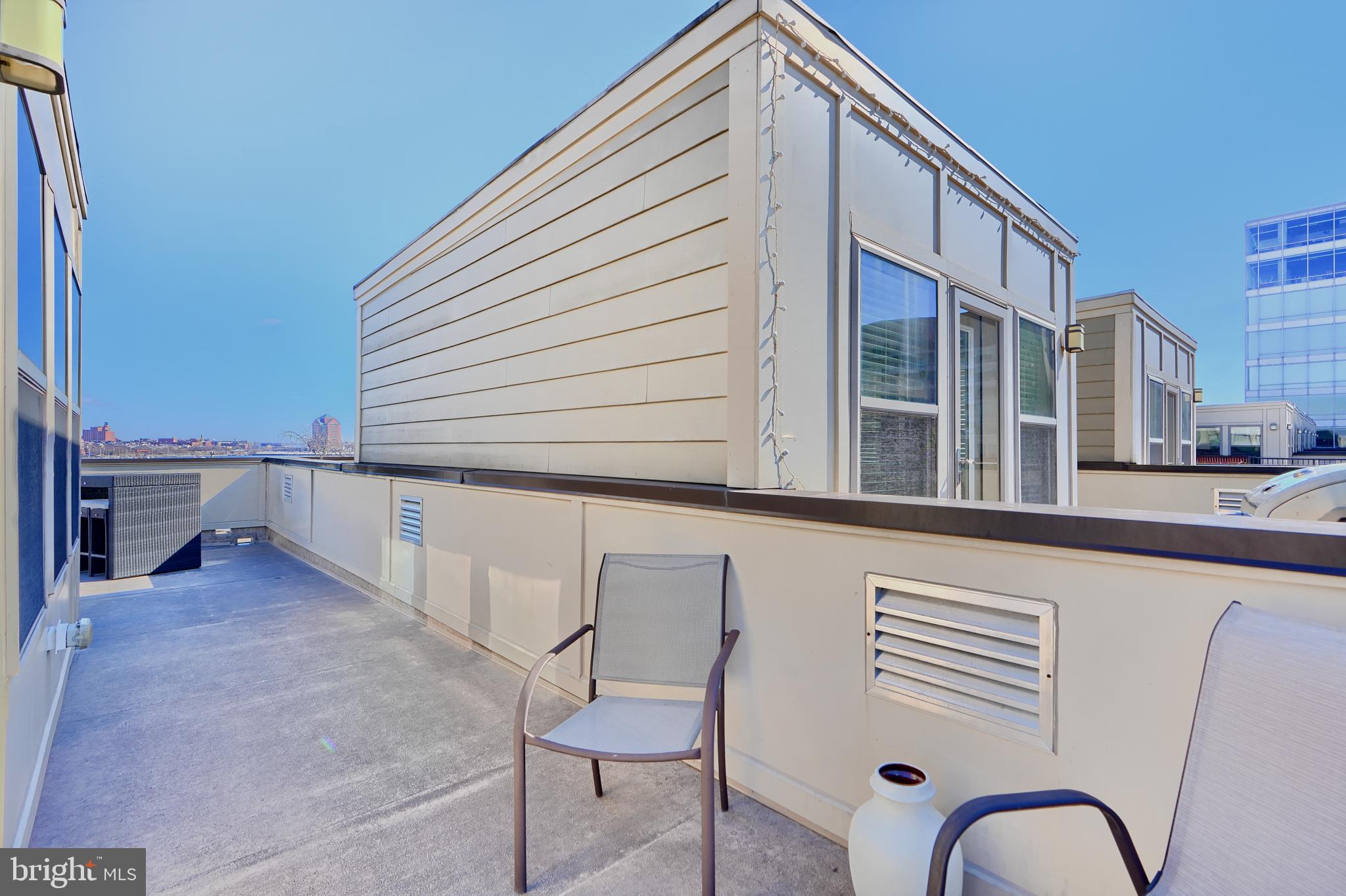 1614 Rampart Mews