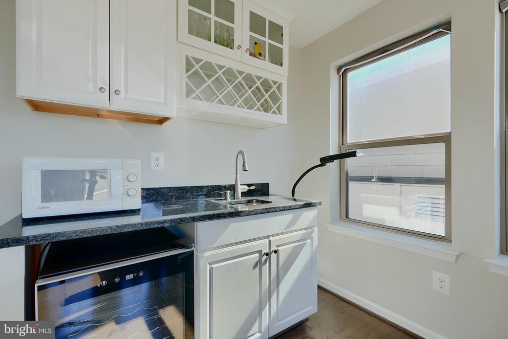 1614 Rampart Mews